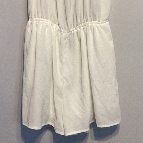 UK3LA white halter romper size xs - Picture 3 of 7